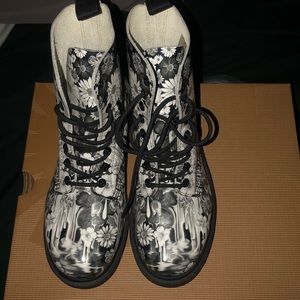 Limited Edition 1460 B&W Paintslick Backhand